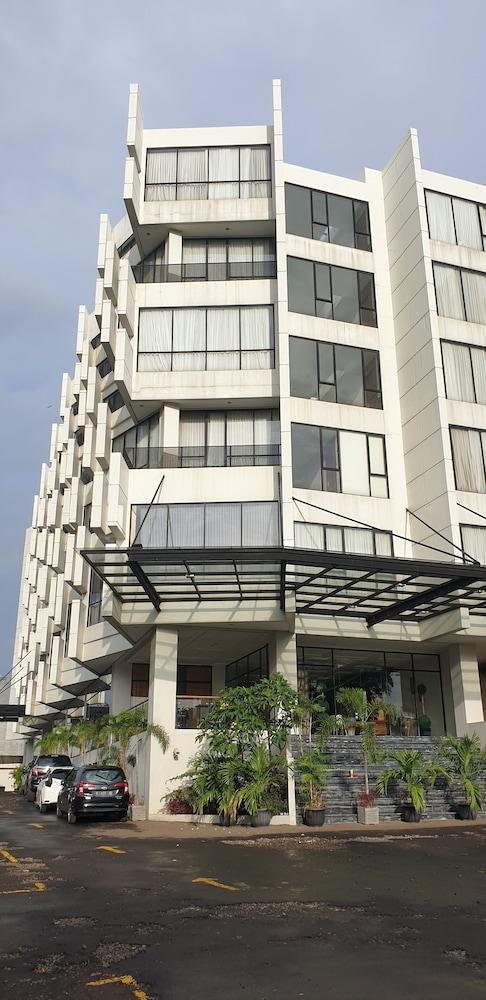 Rivoli Hotel Jakarta Exterior foto